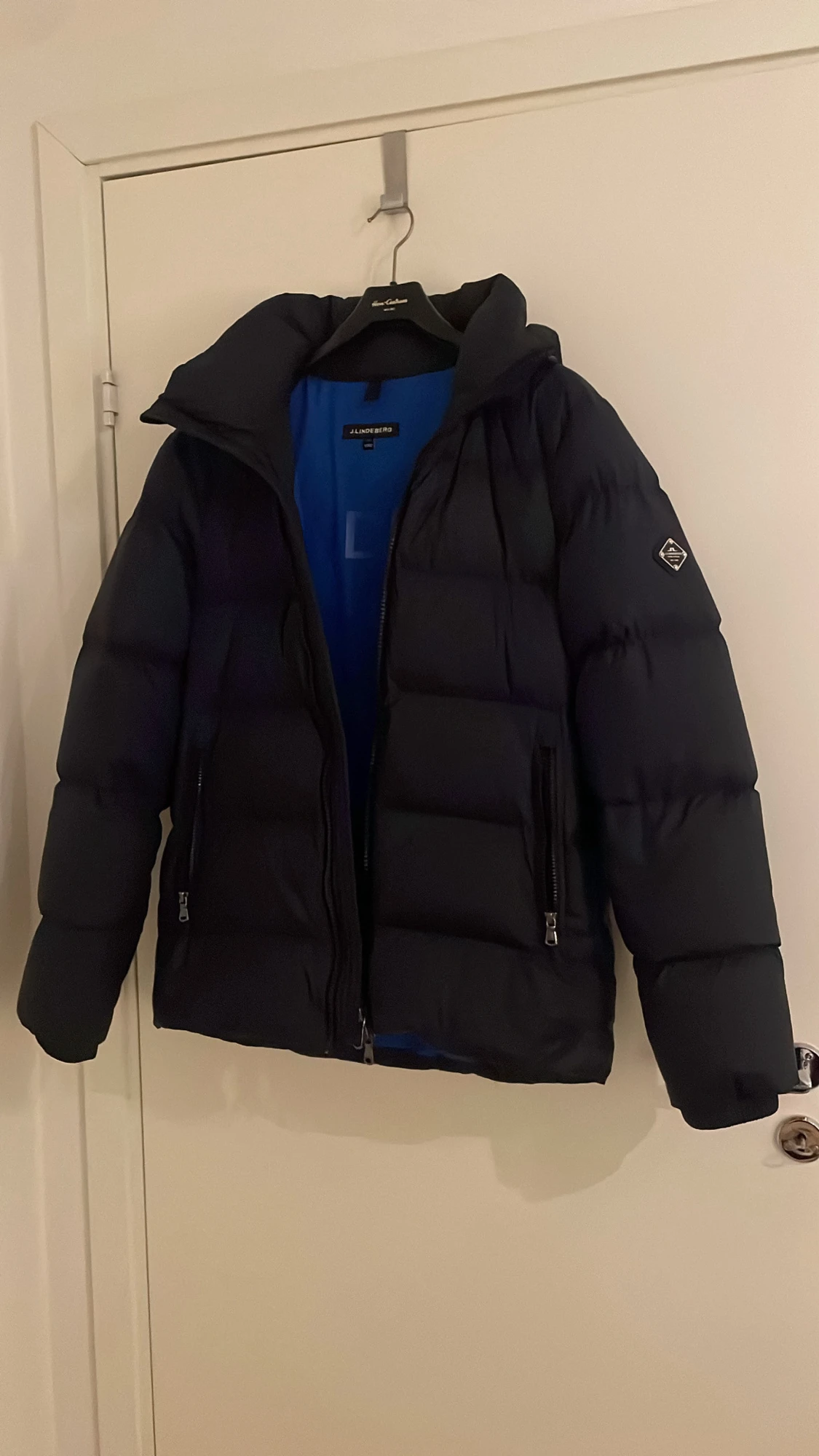 Navy dunjacka från J.Lindeberg