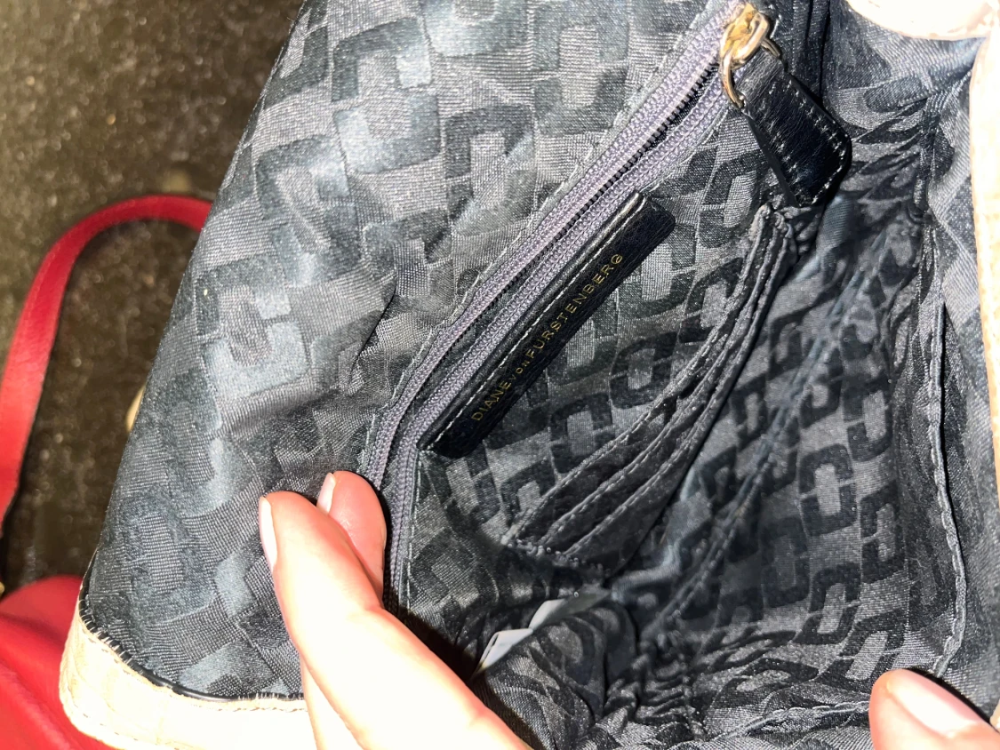 Beige axelväska från Diane von Furstenberg - 2