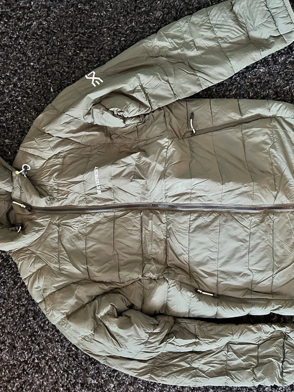 Grön pufferjacka från Everest