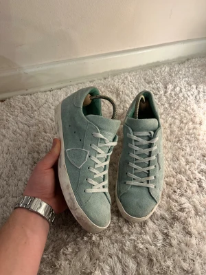 Philippe model skor  - Phillipe model skor | Mycket bra skick | Size - 41 passar 42 | Pris 1199 | Hör av dig vid minsta fråga eller fundering📩