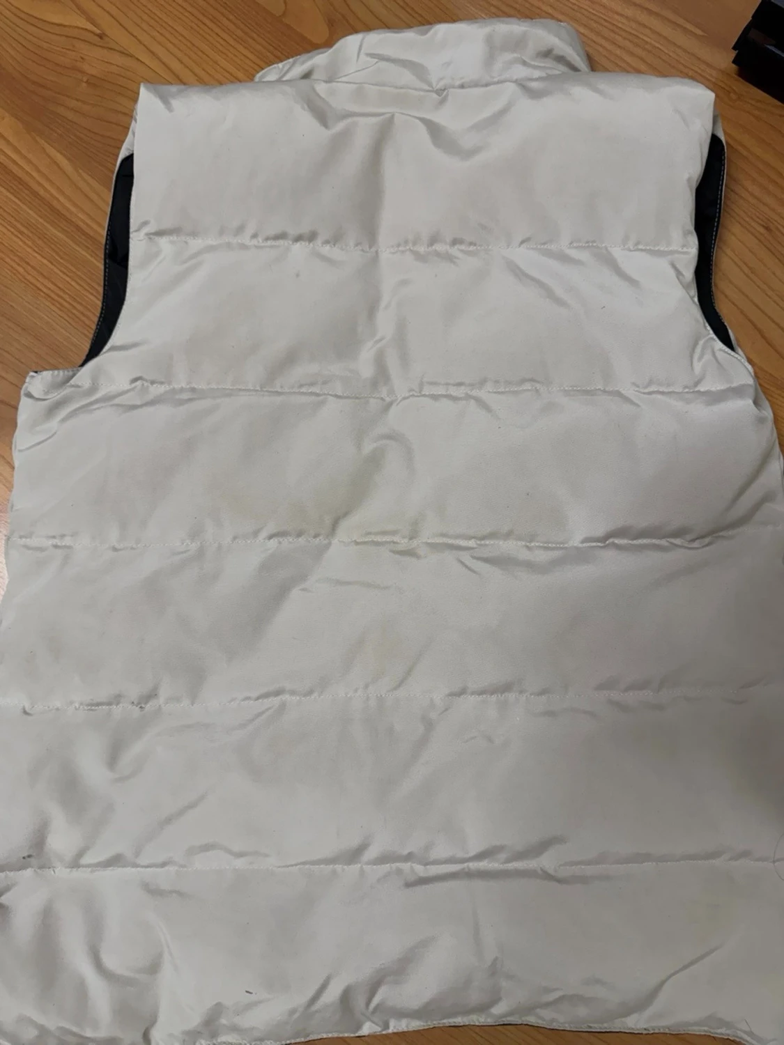 Beige dunväst från Canada Goose - 1