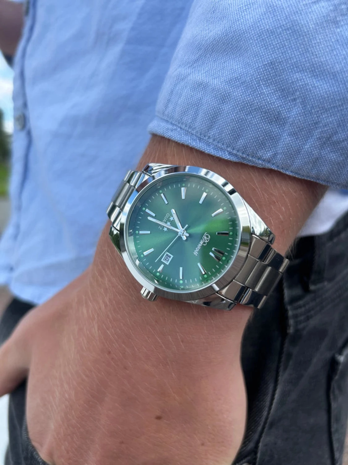 Grön klocka från Doventi med metallarmband - 1