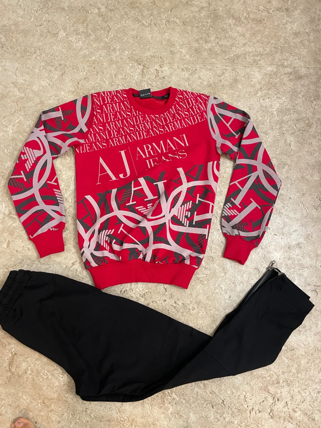 Svarta mjukisbyxor med dragkedja