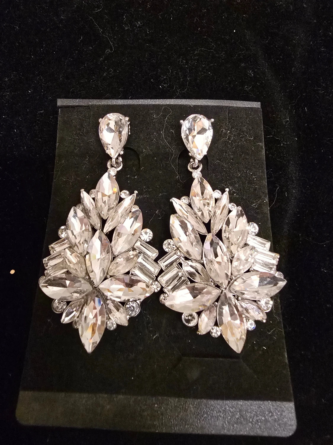 Glittrande örhängen