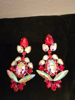 Glittrande örhängen  - Glittrande örhängen 