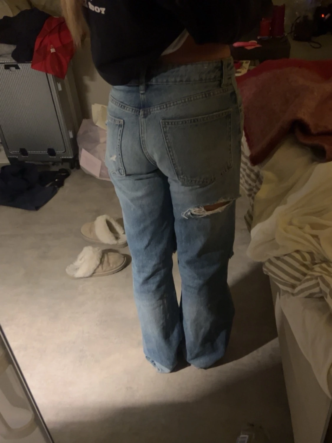 Lågmidjade ljusblå wide jeans med slitningar - 4