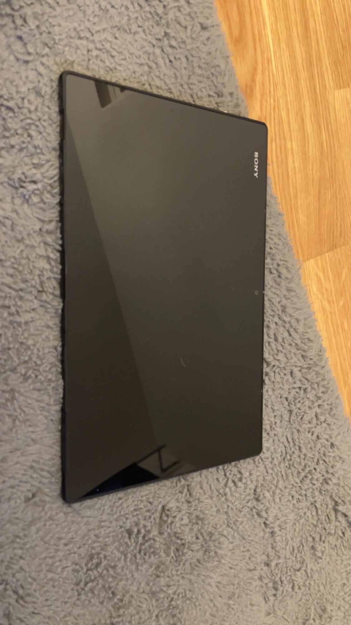 Sony Xperia Tablet - 1