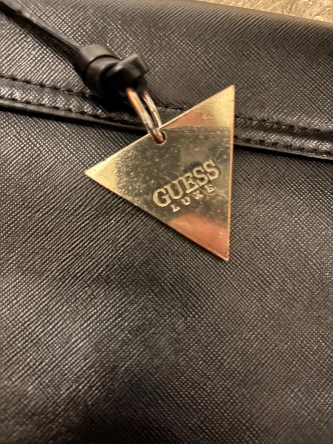 Svart handväska, Guess - 4