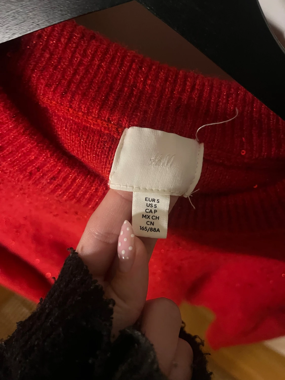 Röd glittrig stickad tröja   - 3