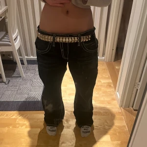 Drainer Jeans - Drainer jeans i nyskick, liknande till true religion, miss me etc, pris kan diskuteras och fråga på om de något ni undrar🙏🙏💯💯💯använda typ en gång!!