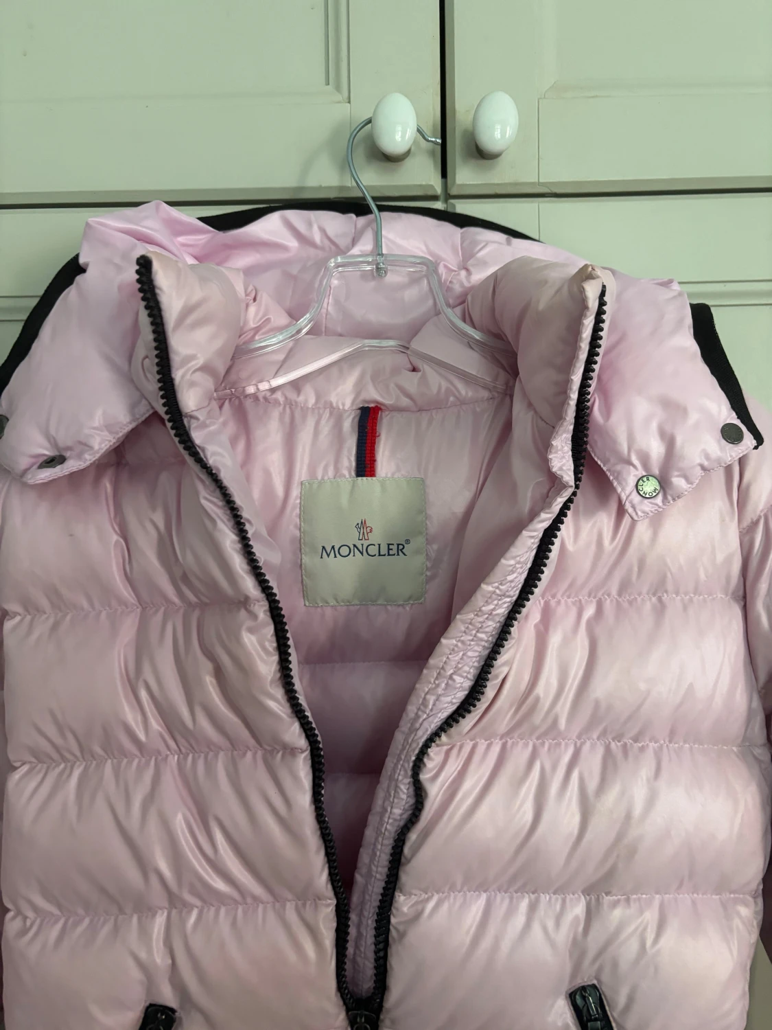 Ljusrosa dunjacka från Moncler - 4