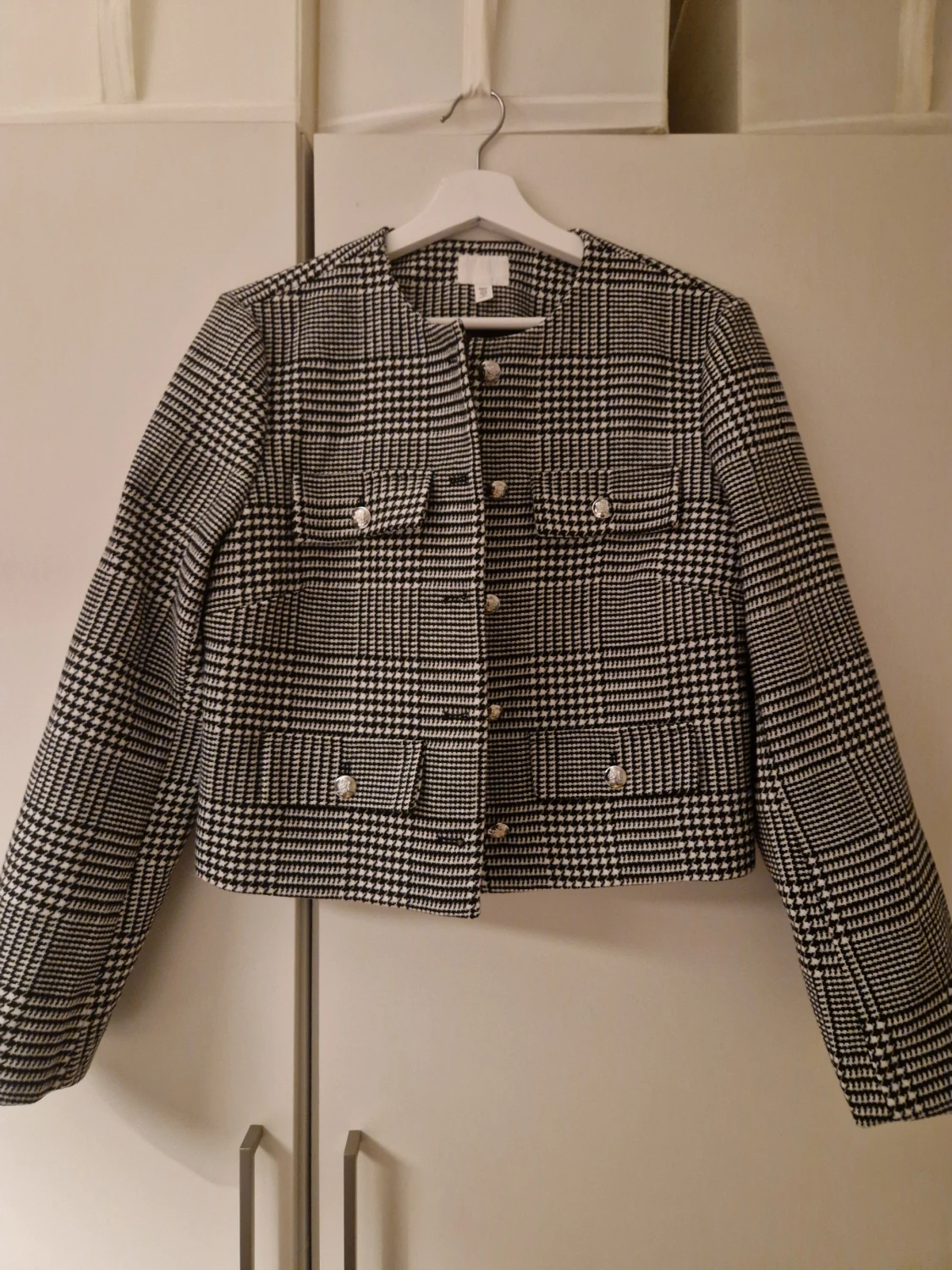 Rutig kavajjacka från H&M i svartvitt