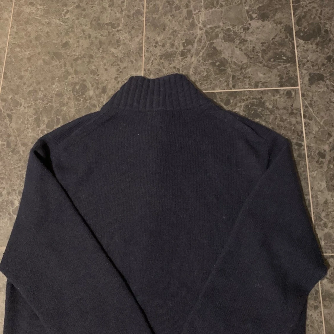 Mörkblå stickad cardigan  - 3