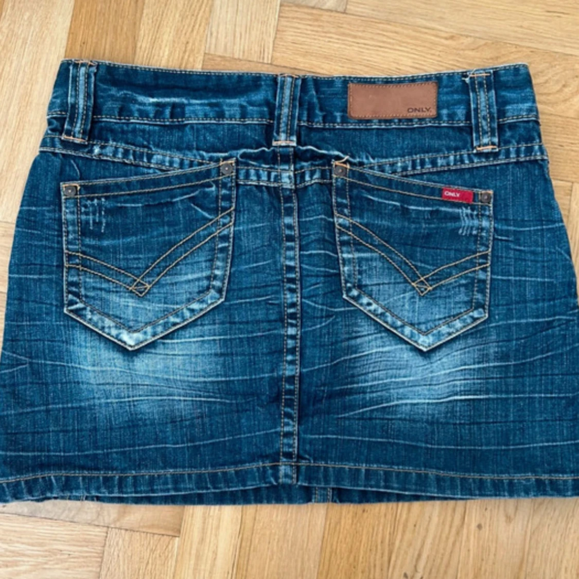 Blå jeanskjol från Only - 1