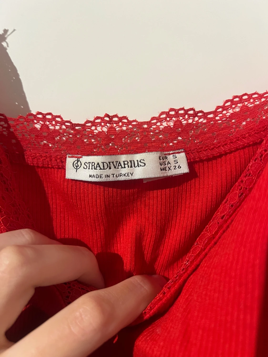 Röd spetskantad linnetopp Stradivarius - 2