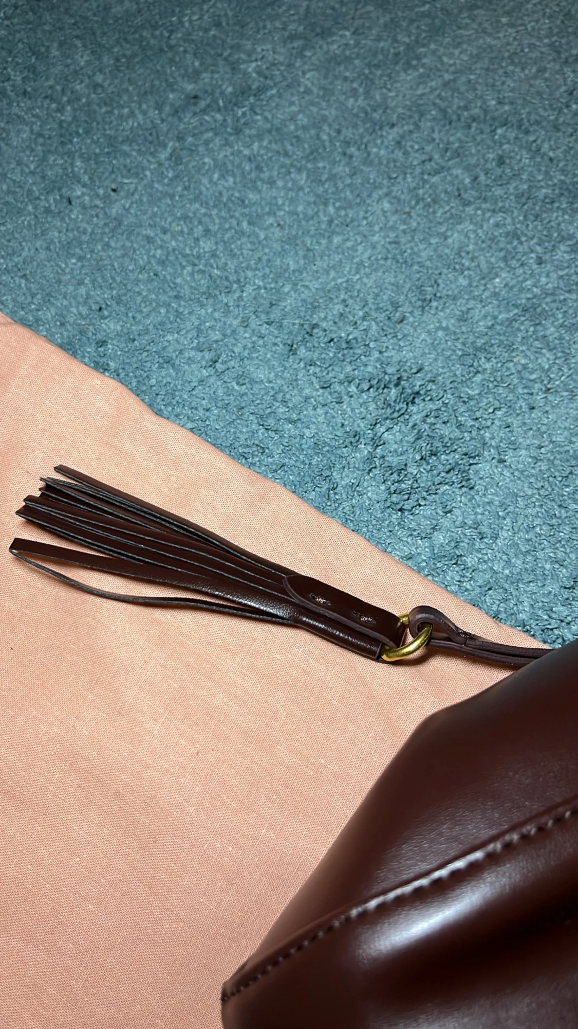 Brun axelväska från Miu Miu - 4