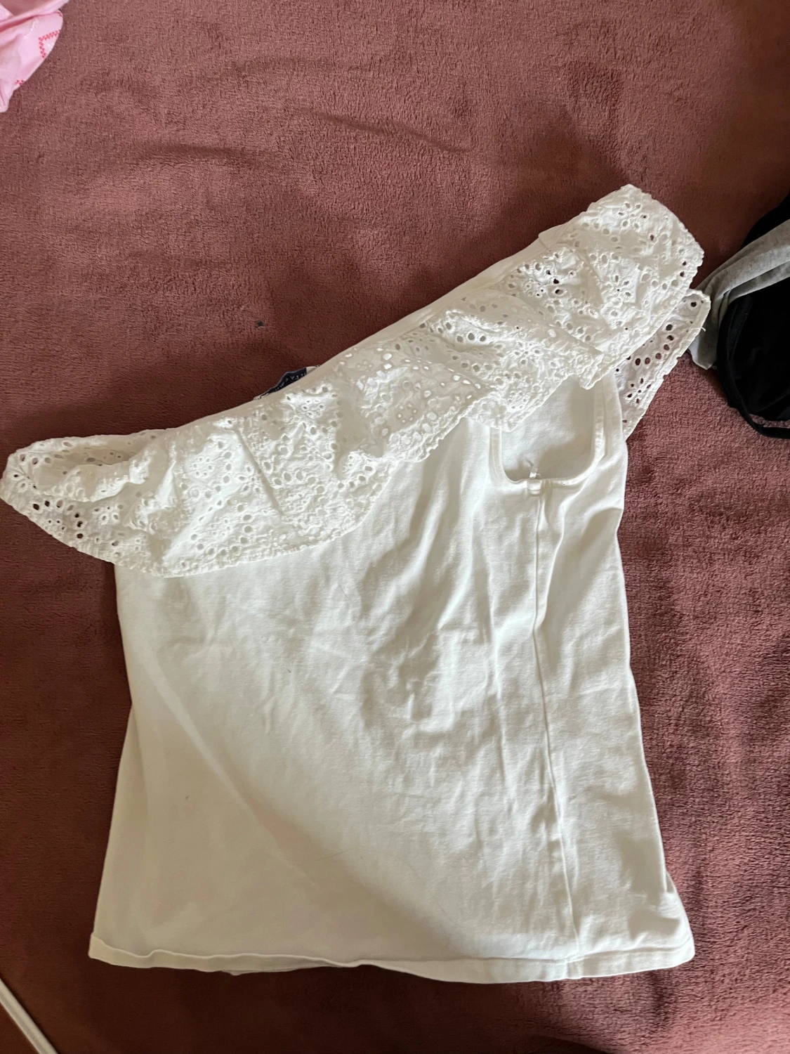 Vit offshoulder topp Holly & Whyte - 2