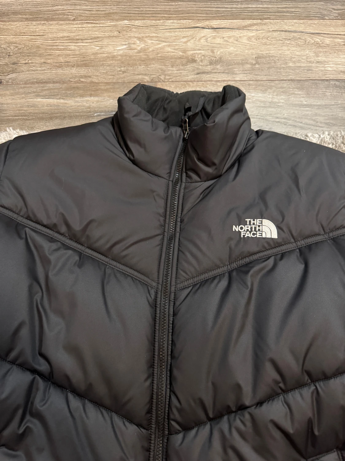 Svart pufferjacka från The North Face - 3