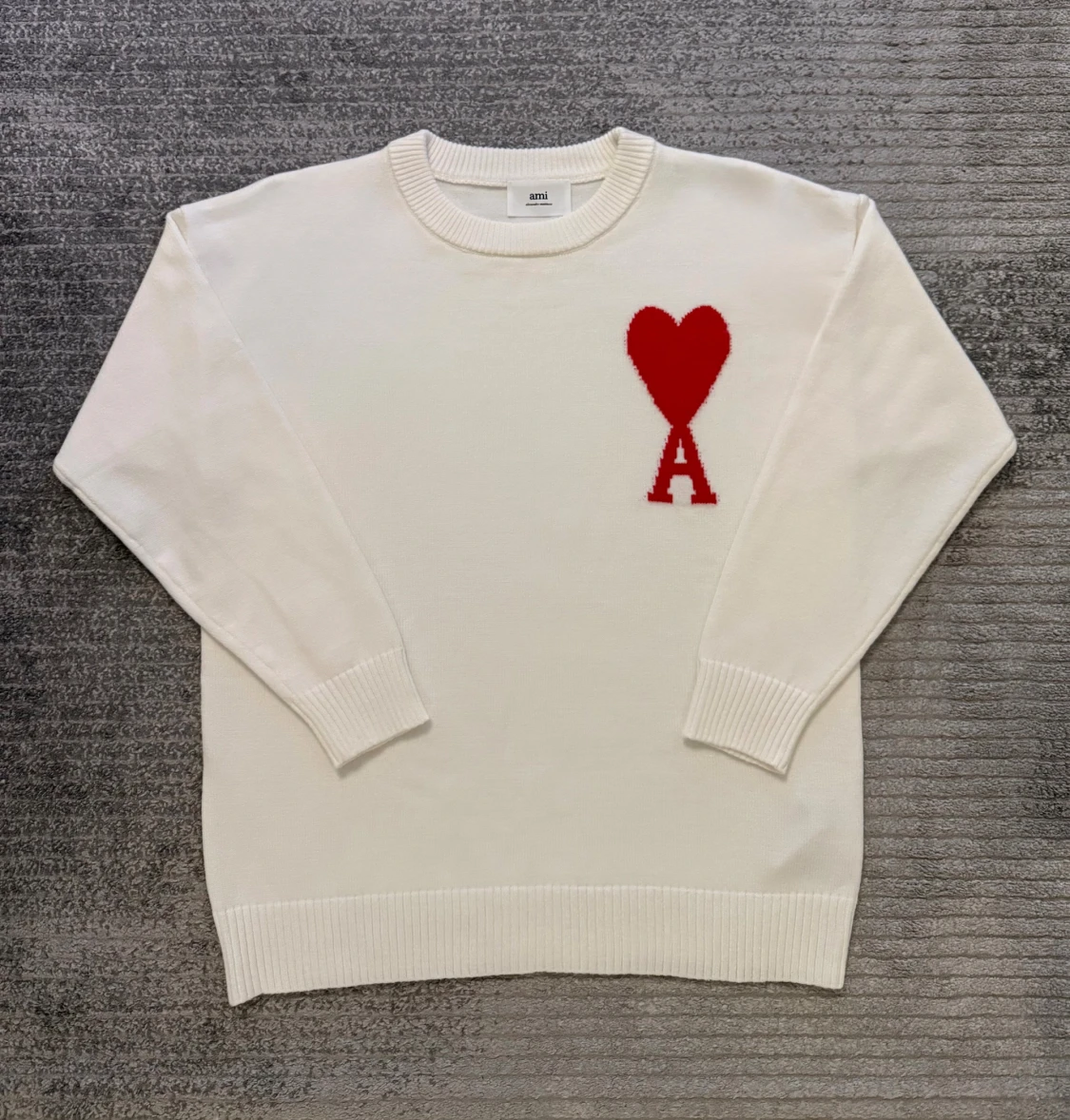 Vit stickad tröja från Ami Paris