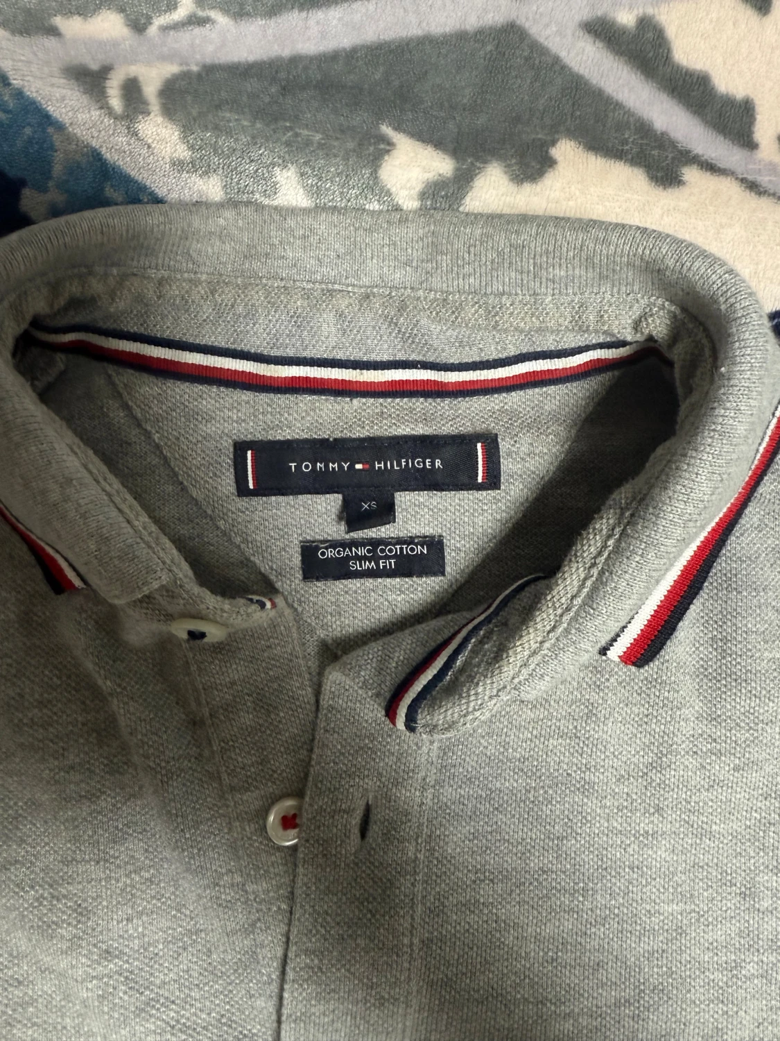 Grå polotopp från Tommy Hilfiger XS - 1