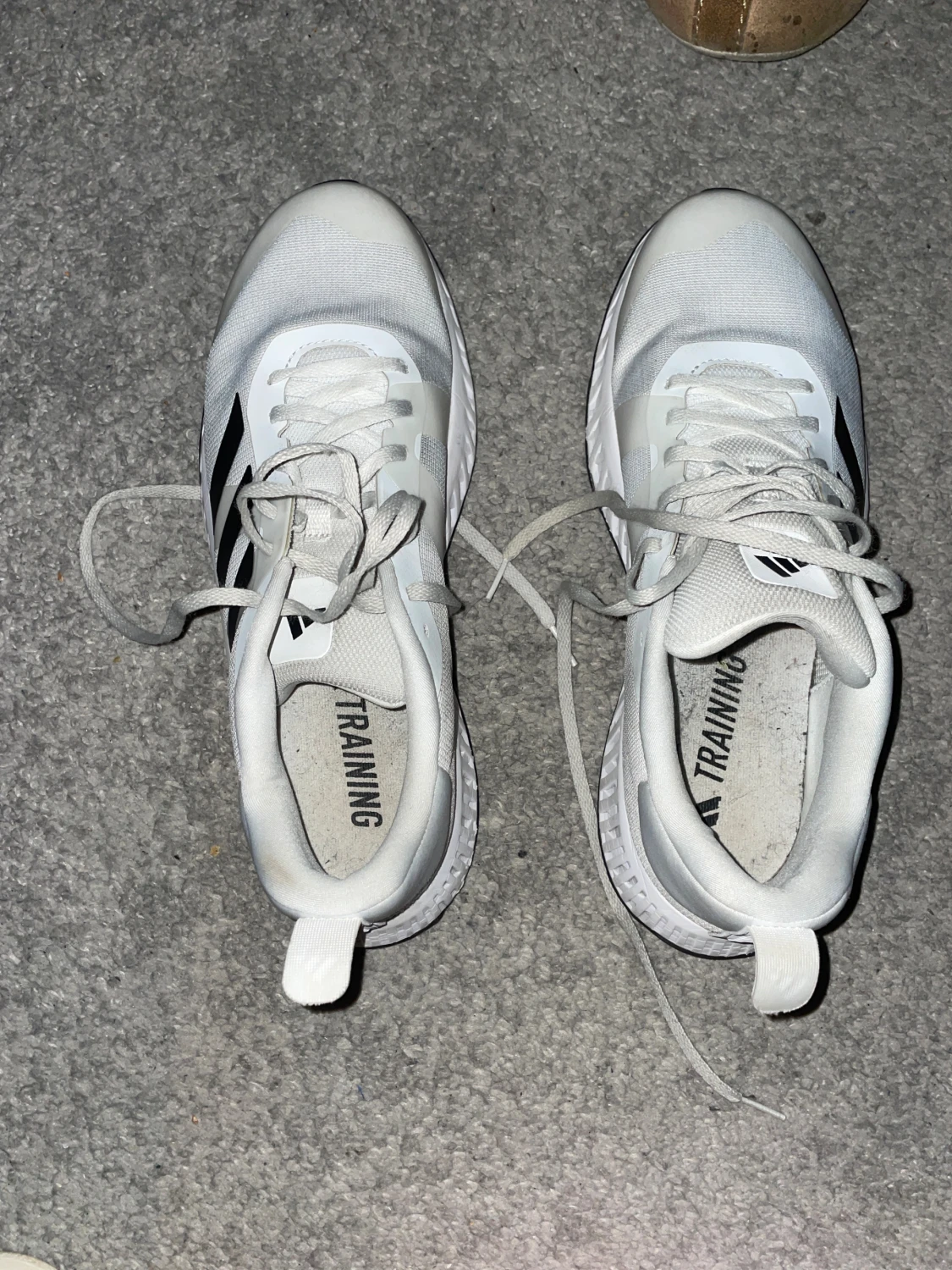 Vita Adidas träningssneakers - 1