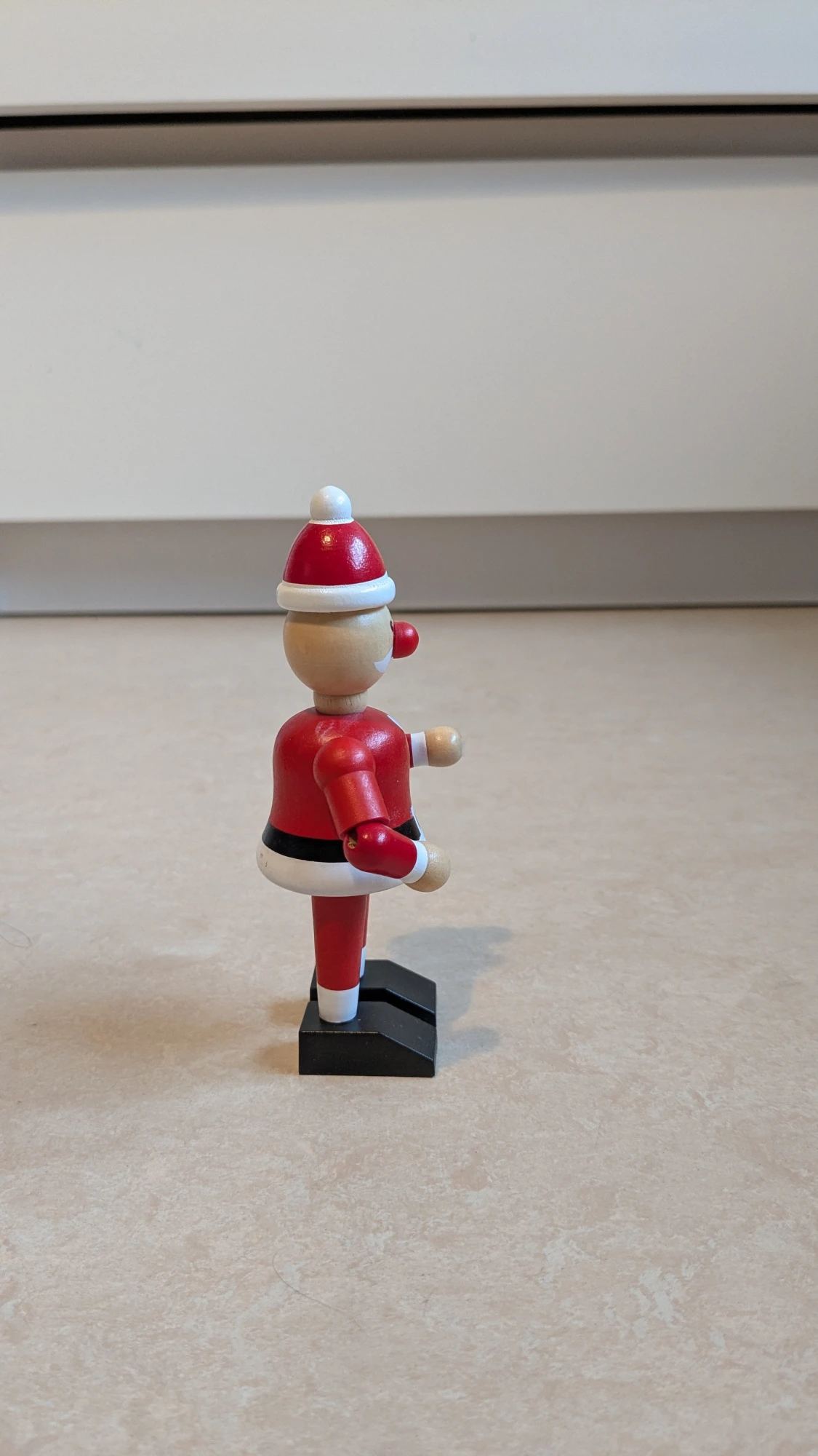 Röd tomte i trä - 6