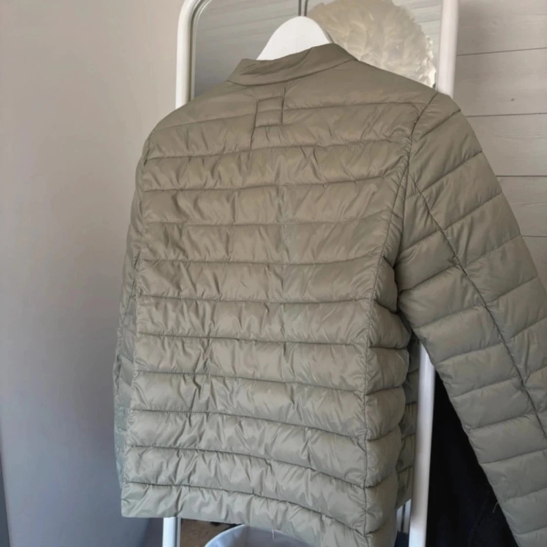 Grön quiltad pufferjacka från H&M - 2