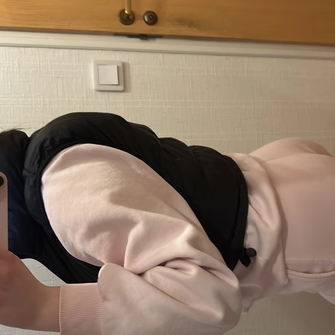 Svart dunväst med dragkedja - 1