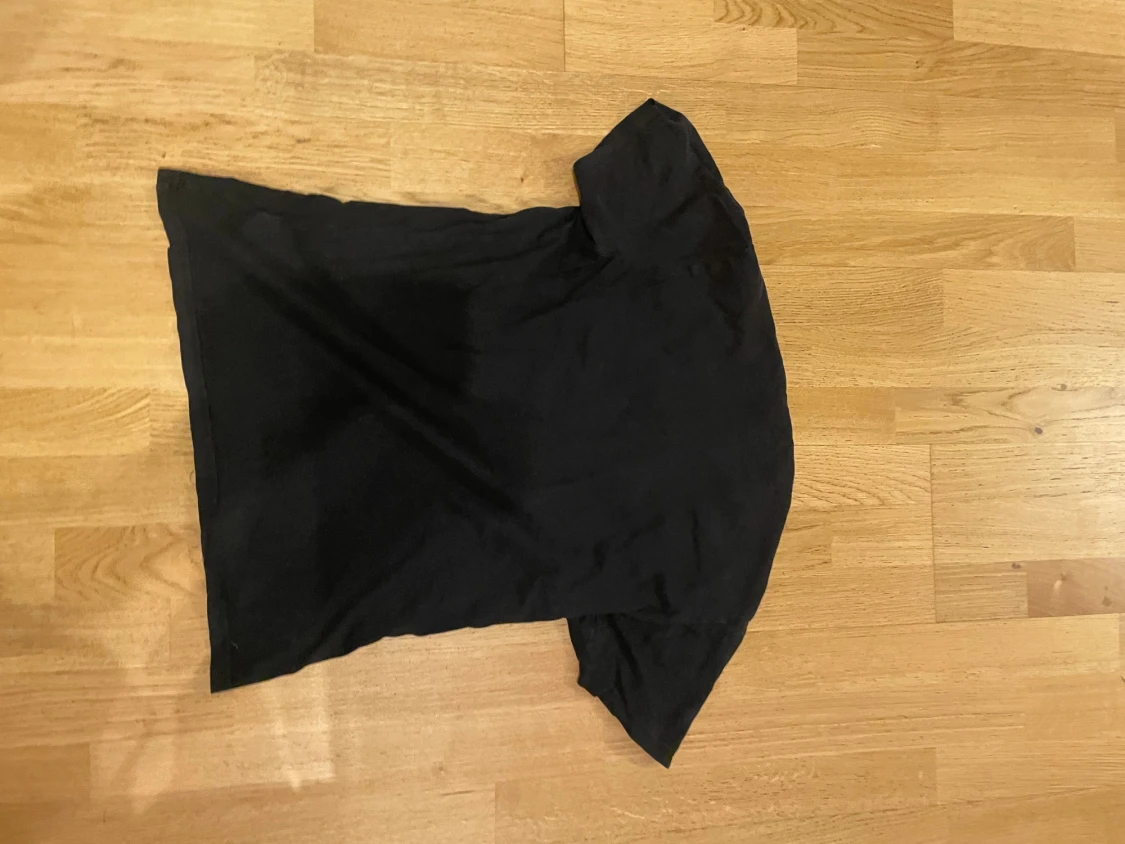 Svart t-shirt från Lee med bröstficka - 1