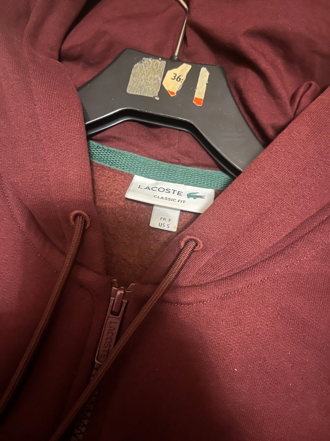 Vinröd hoodie från Lacoste med dragkedja - 2