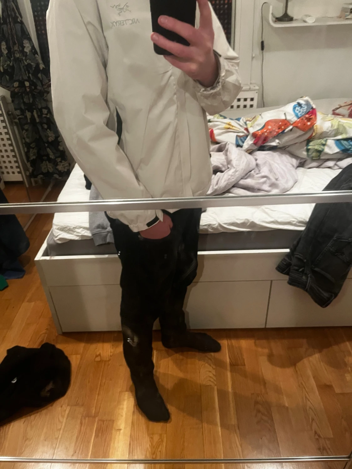 Vit Arc'teryx regnjacka med huva - 4