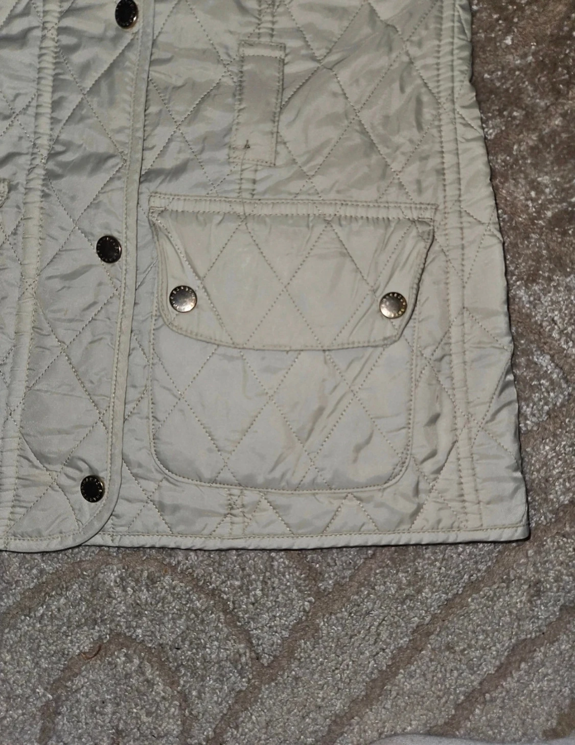 Beige quiltad jacka från Barbour - 3