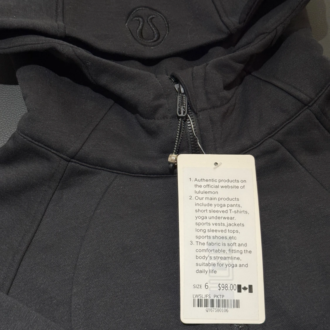 Svart hoodiejacka från Lululemon i storlek 6 - 1