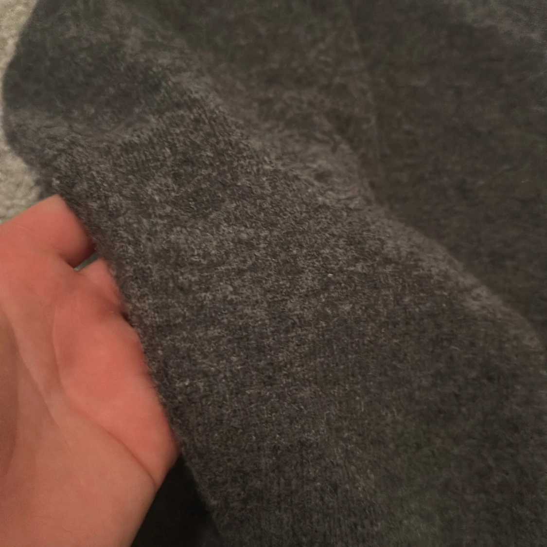 Mörkgrå kofta med knappar - 1