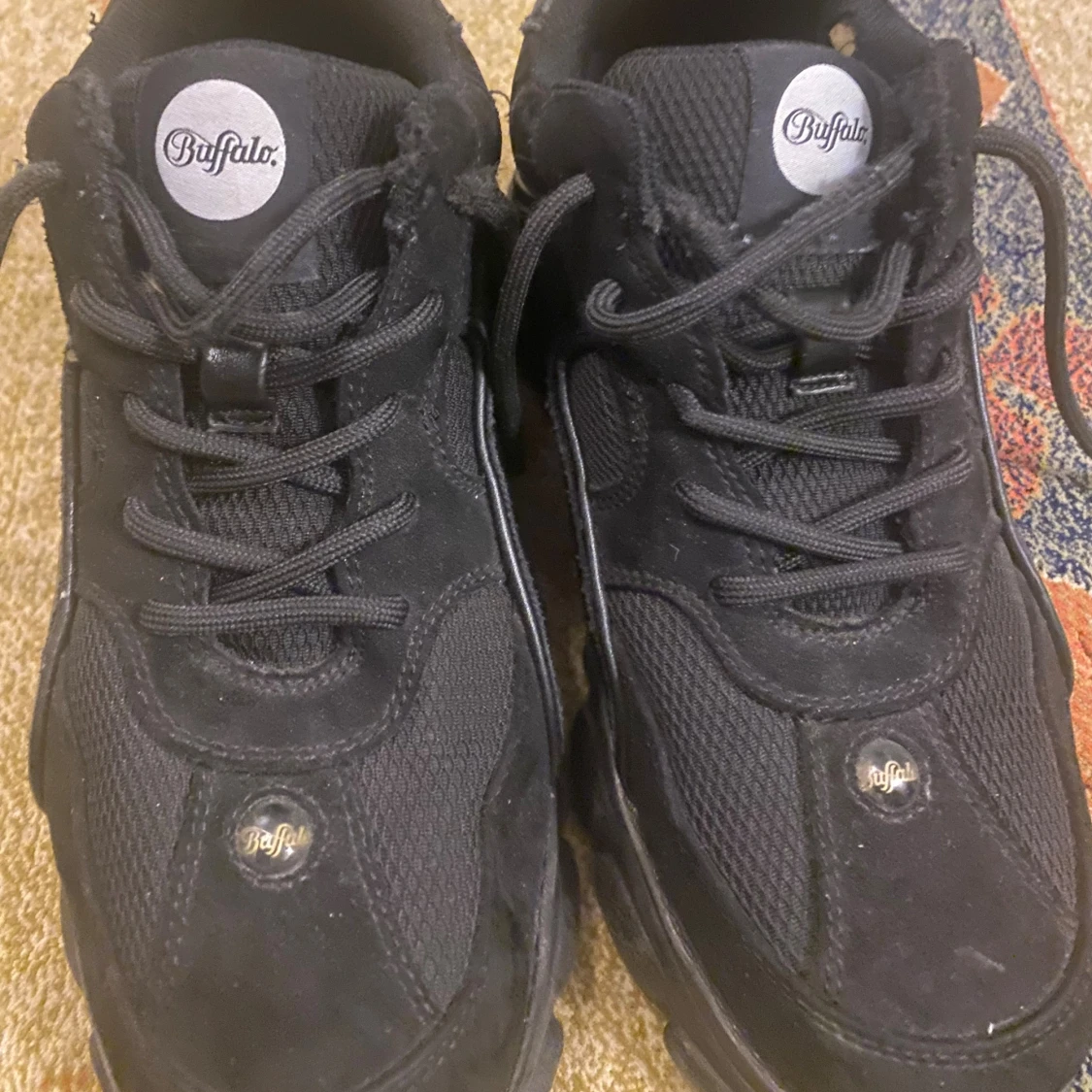 Svarta Buffalo sneakers med plattform - 1