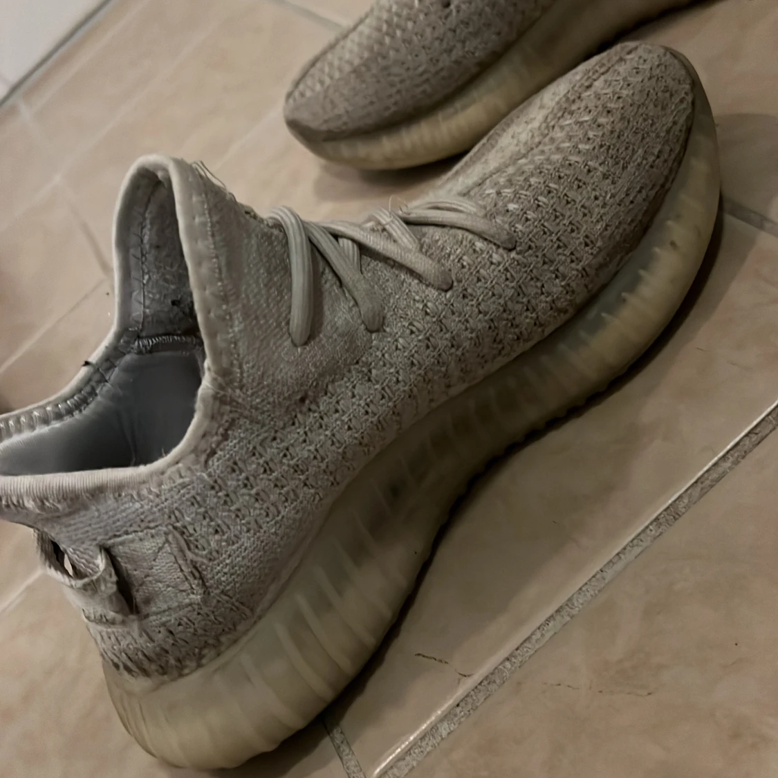 Adidas Yeezy Boost 350 V2 ljusgrå - 1