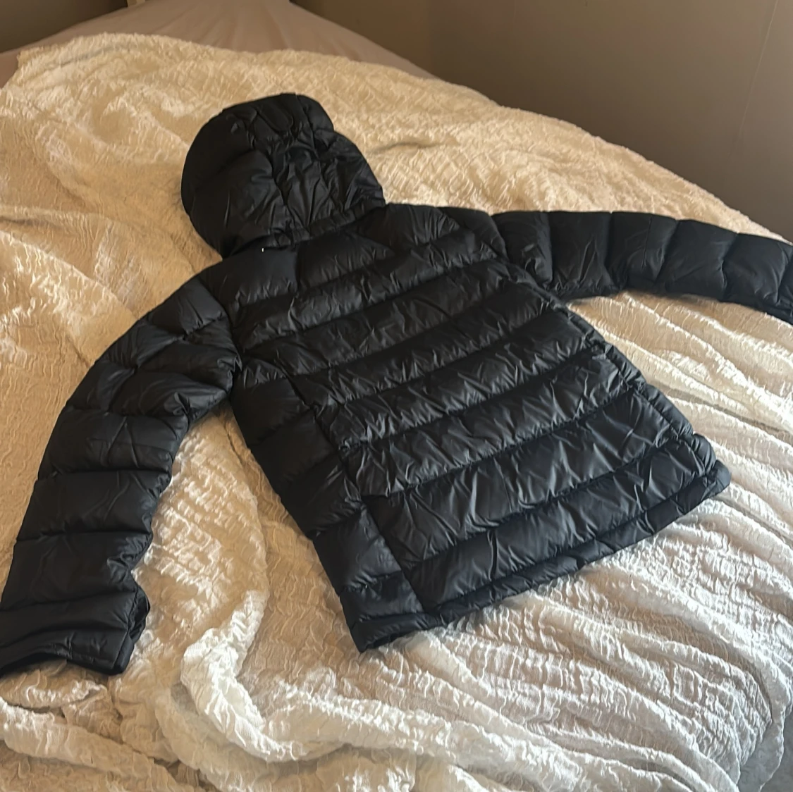 Svart dunjacka Peak Performance 160 - 3