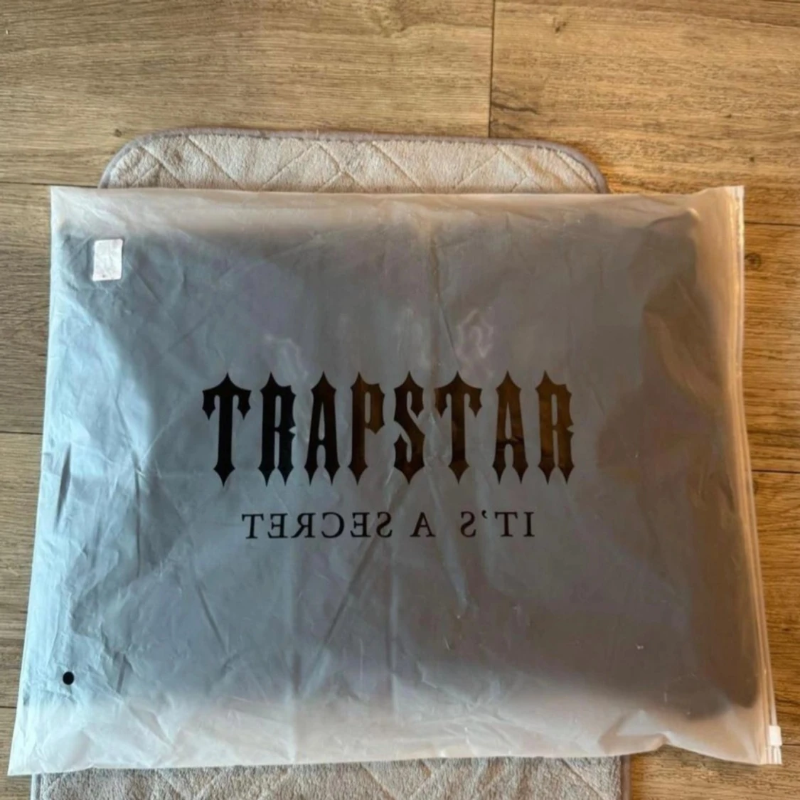 Svart vindjacka från Trapstar - 3