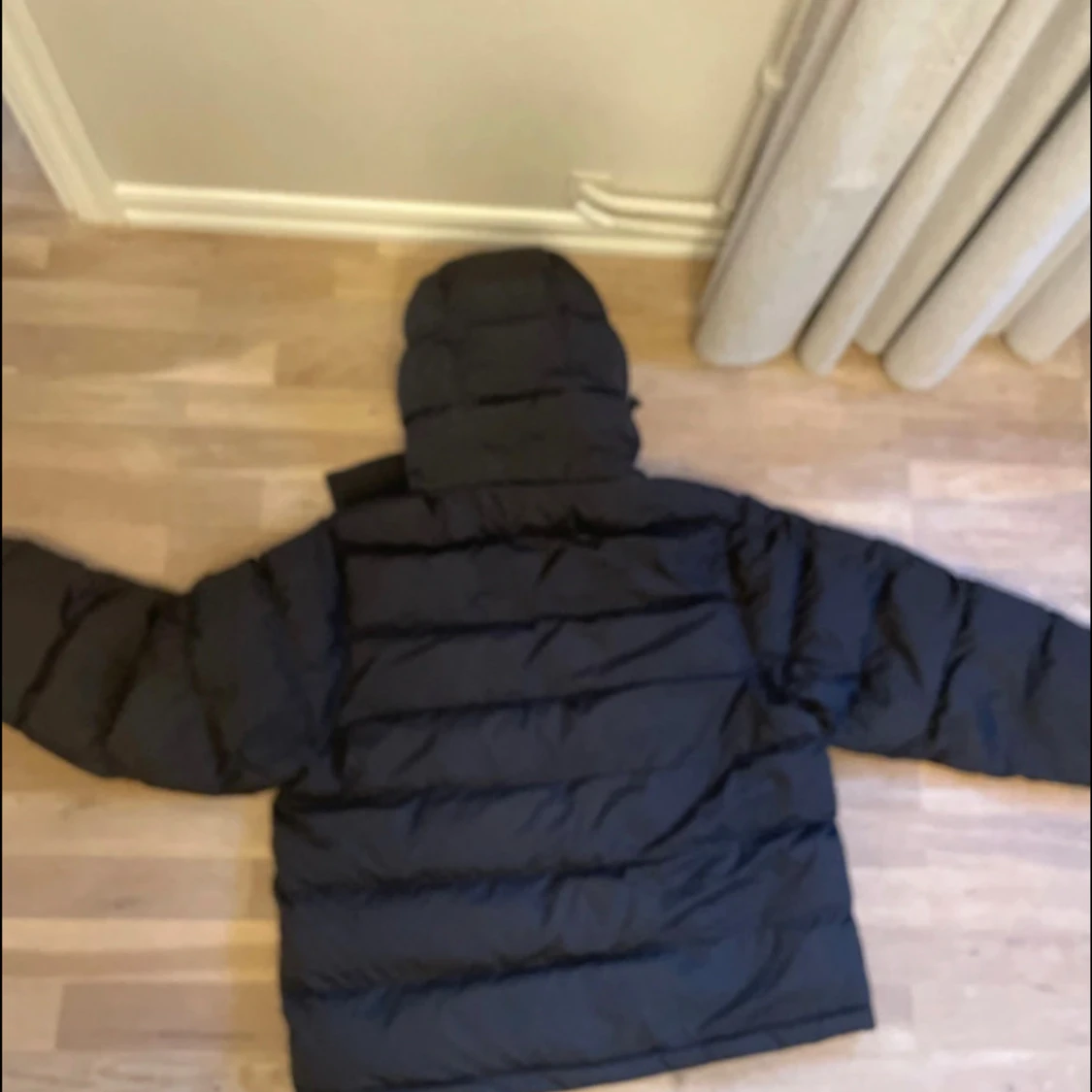 Svart pufferjacka från vailent - 3