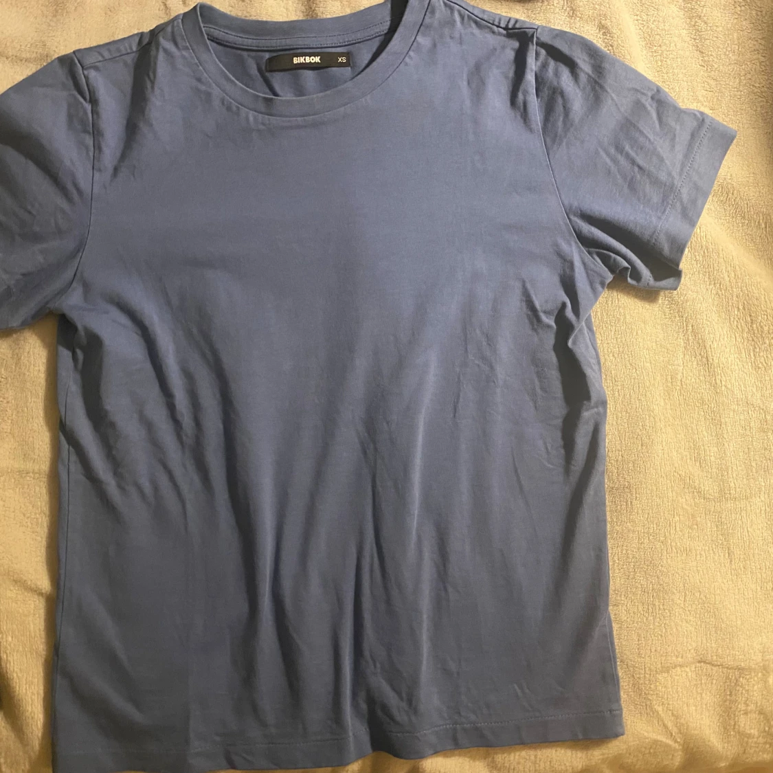 Blå basic t-shirt  - 3