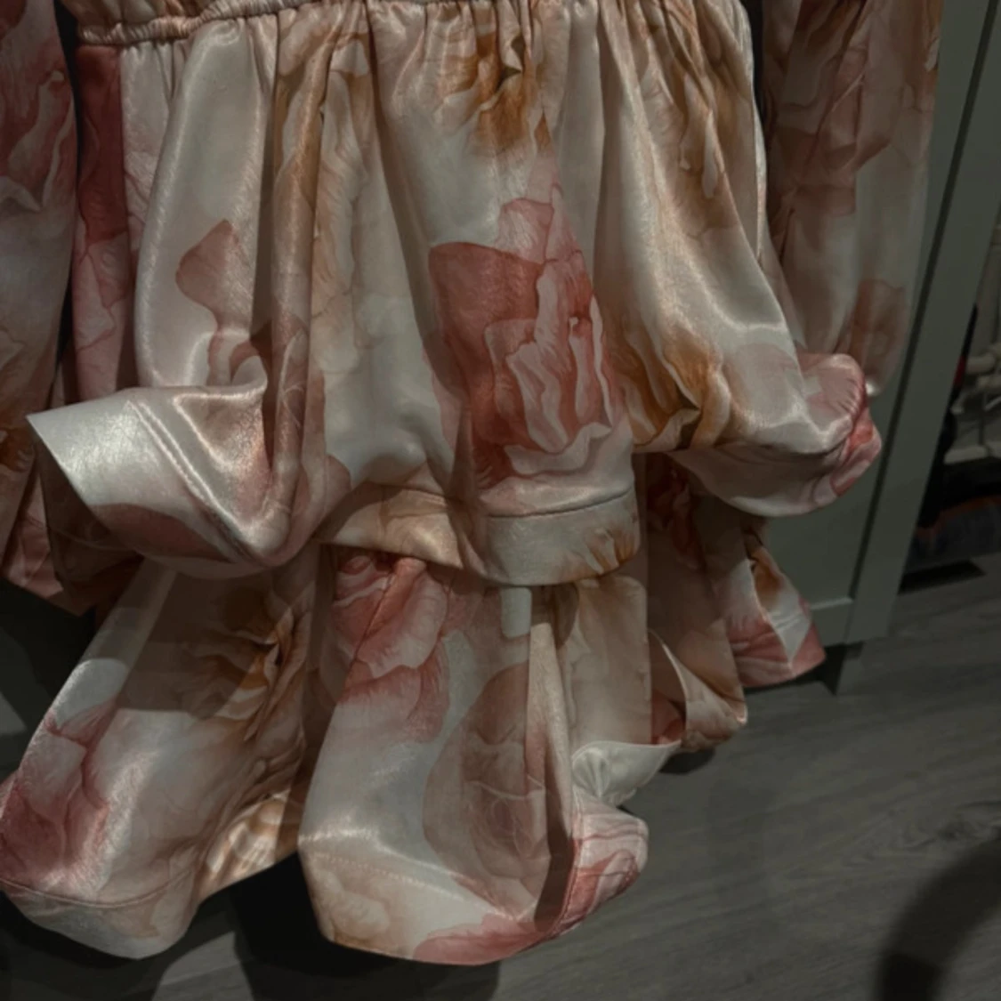 Blommig kortklänning från Cilem Tunc - 3