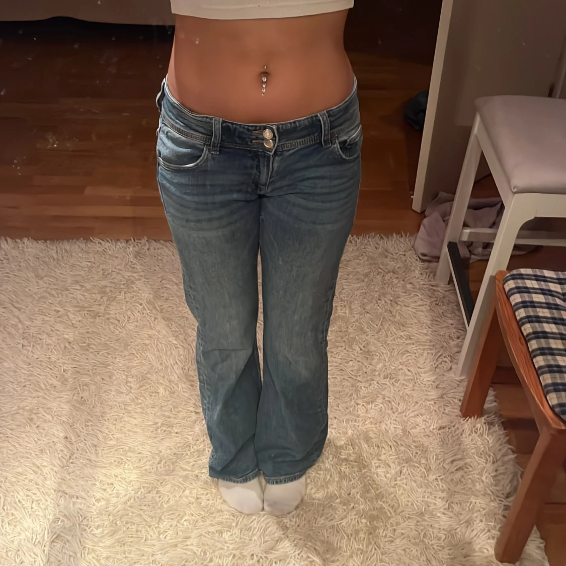 Blå bootcut jeans med låg midja - 1