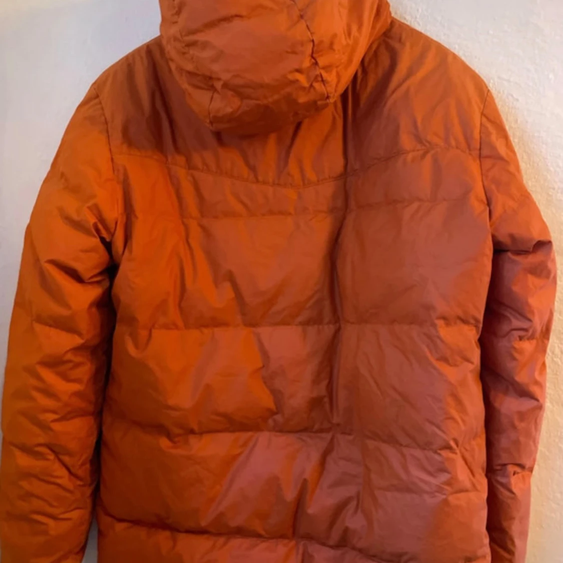 Orange pufferjacka med huva från Boomerang - 2