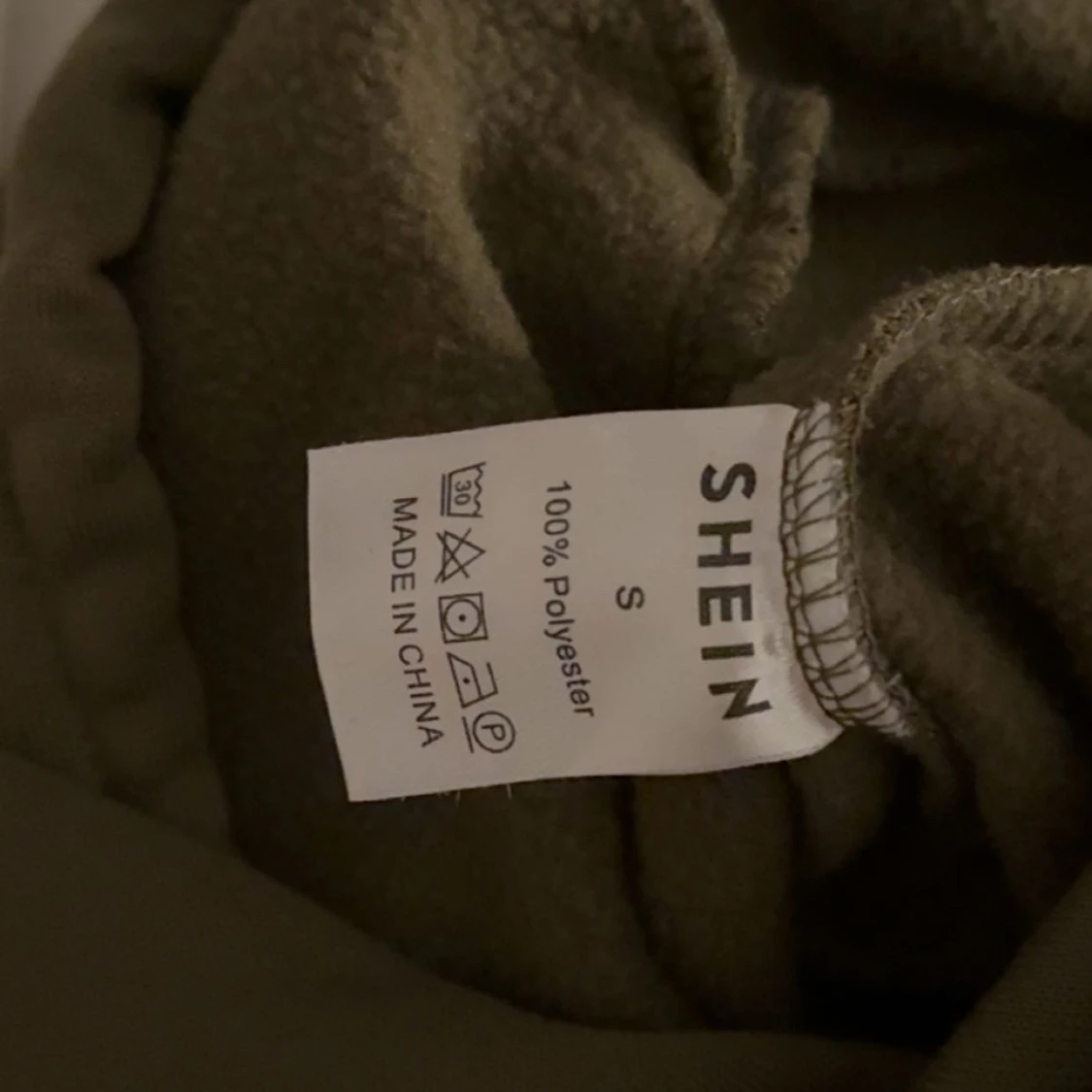 Olivgrön hoodie - 1