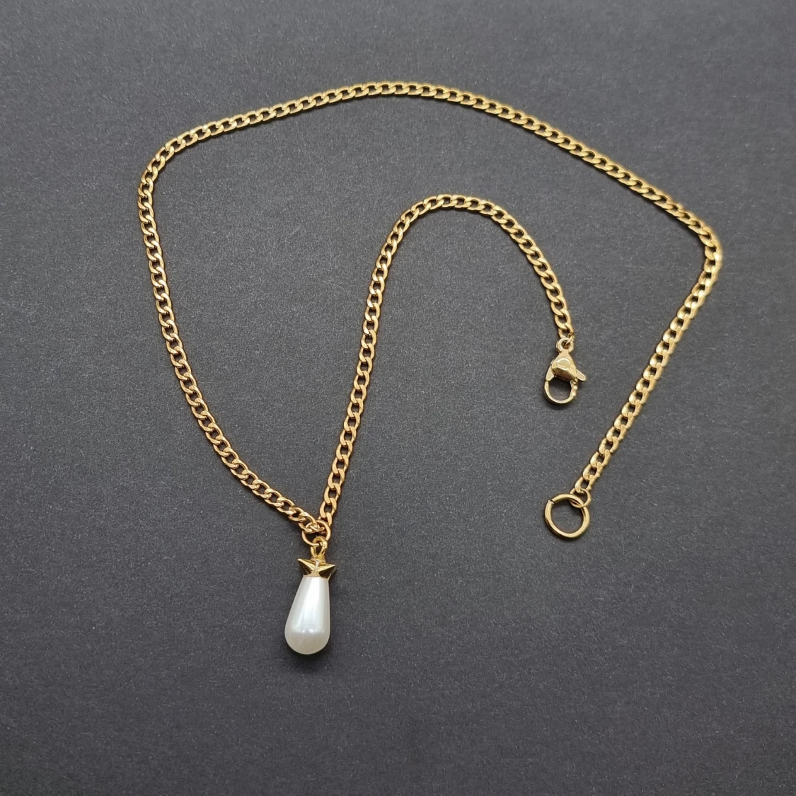 Handgjort halsband  - 2