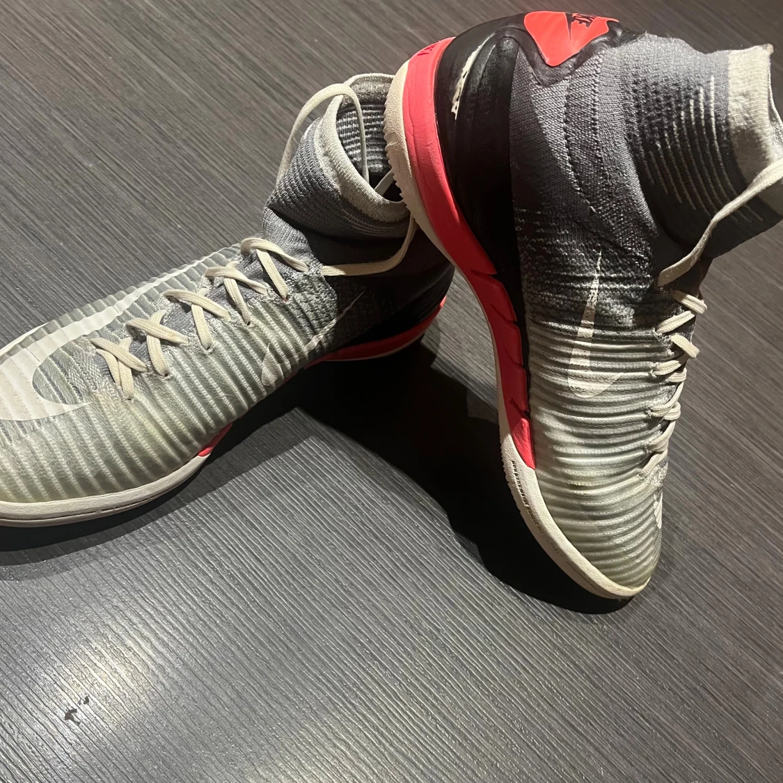 Nike mercurial superfly PRO innomhusfotbollskor i storlek 40 (25cm)!