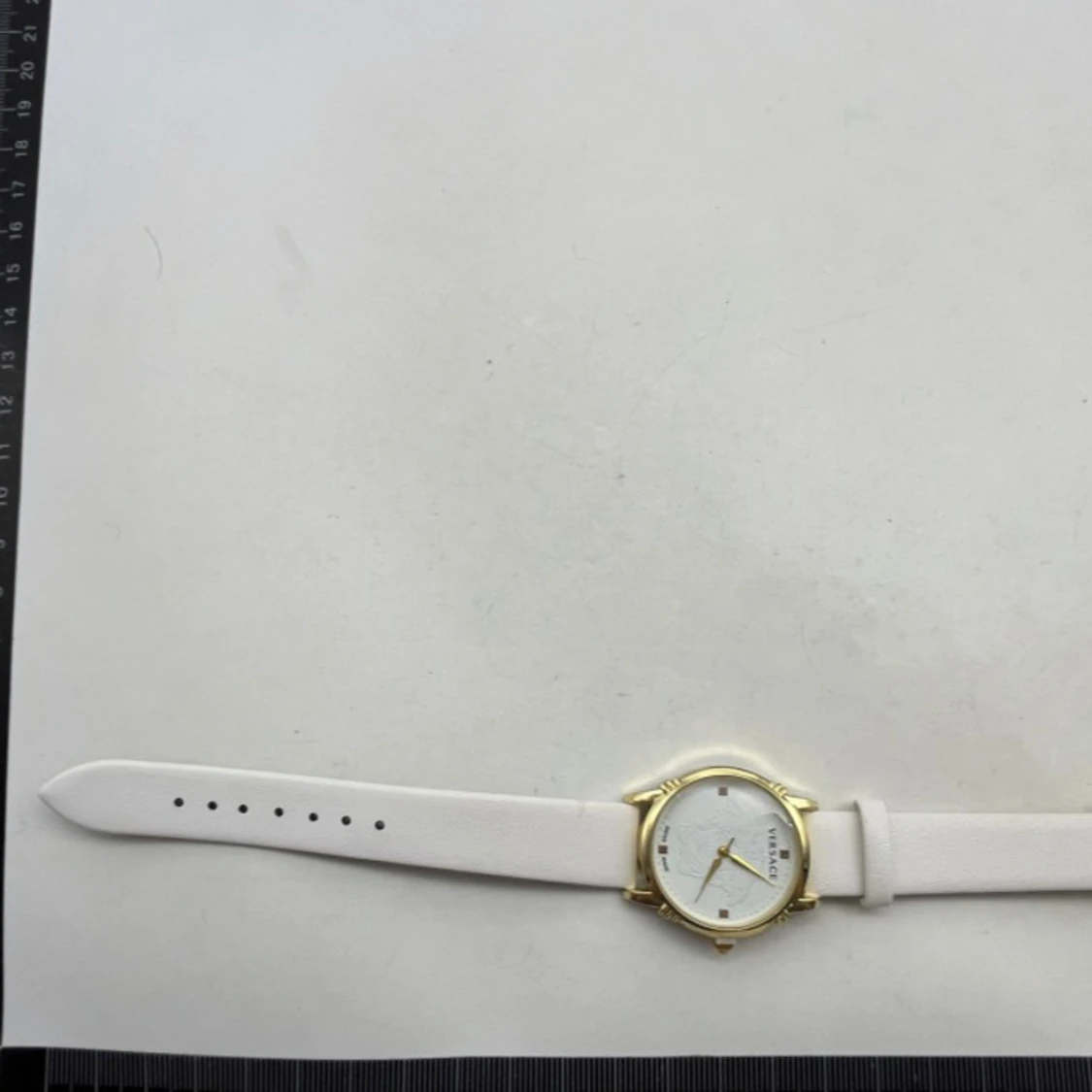 Vit och guld klocka från Versace - 1