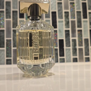 Hugo Boss perfym - En märkes perfym som luktar rikt och elegant💕