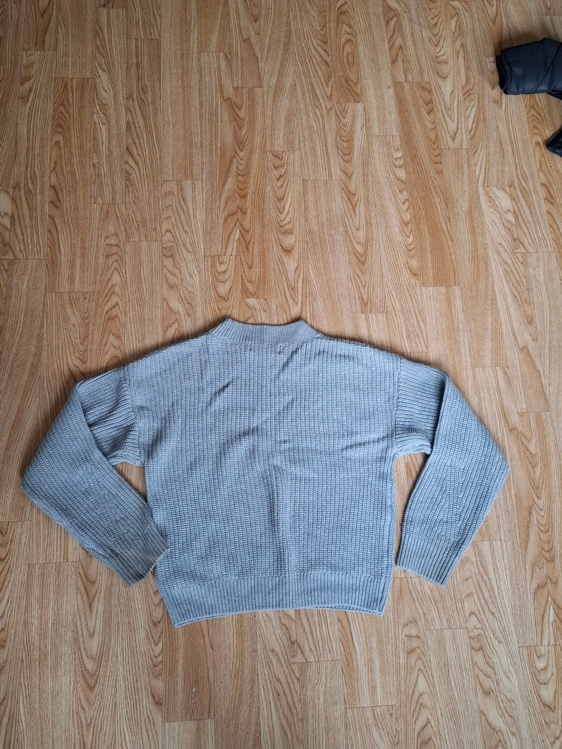 Grå stickad tröja från H&M - 1