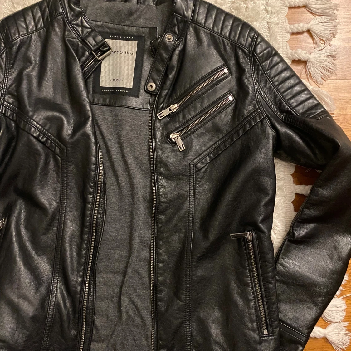 Svart skinnjacka från LCW Young XXS - 1